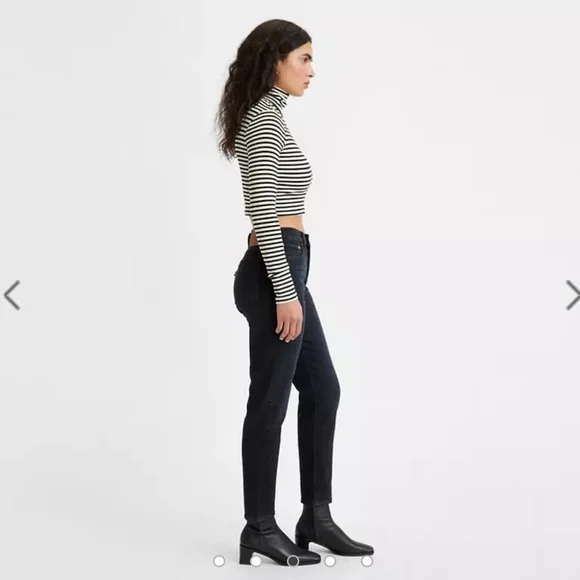 Levi’s Premium - Wedgie Icon Fit Jeans - Picture 3 of 14